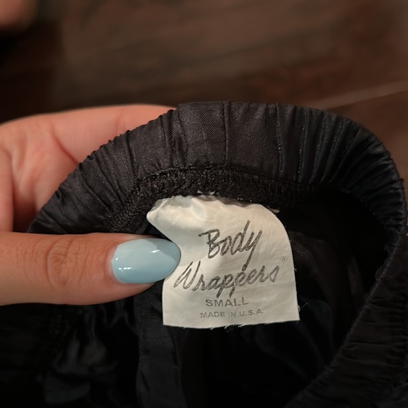 Trash bag shorts for warm up #ballet #dance - Picture 3 of 3